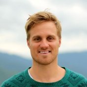Portrait of Simon Thomas